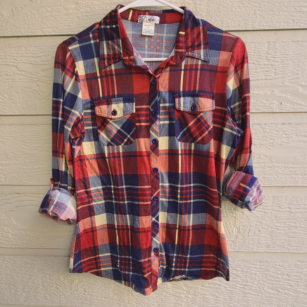 Bella D plaid Button Down shirt size Medium